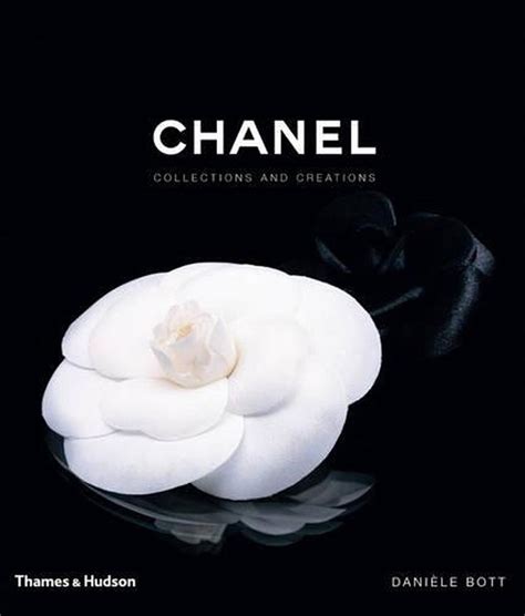 livre de marque chanel|Chanel Collections & Créations .